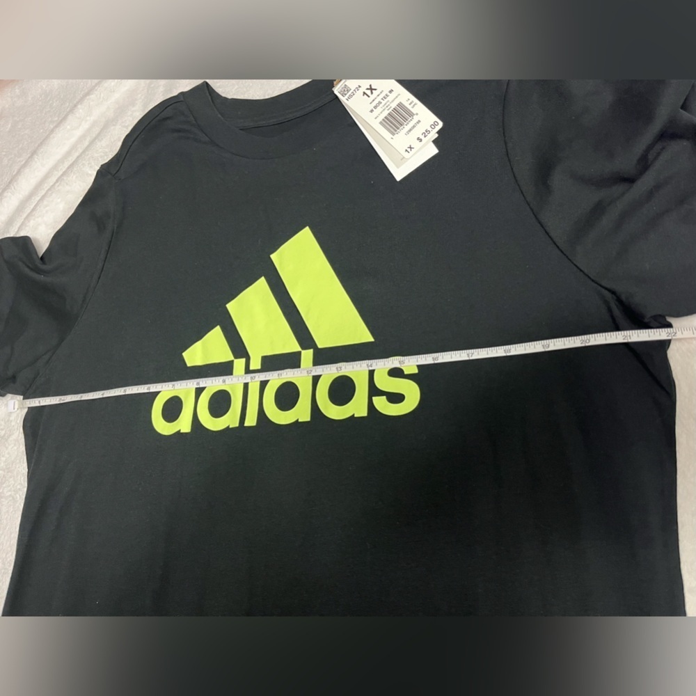 NWT Adidas women’s 1X black graphic amplifier tshirt with lime green adidas logo - Picture 3 of 7